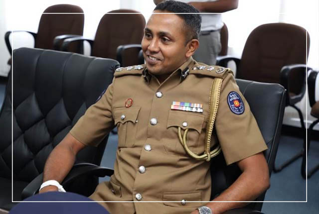 පොලිස් පරිපාලන රාජකාරි ලලිත් පතිනායකට පැවරේ…